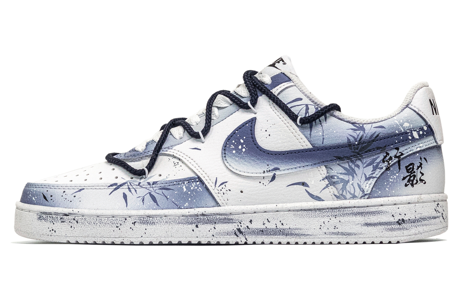 Court Vision 1 Grand Painting Of West Journey, Leisurely Moon In Bamboo Grove Low top Skateboard Shoes мужские Nike, синий
Court Vision 1 Grand Painting Of West Journey, Leisurely Moon In Bamboo Grove Low top Skateboard Shoes мужские Nike, синий