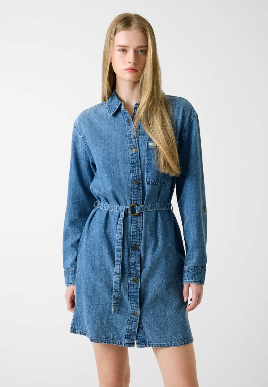 Платье Guess Jeans Denim dress, Hellblau/Light Blue
Платье Guess Jeans Denim dress, Hellblau/Light Blue
