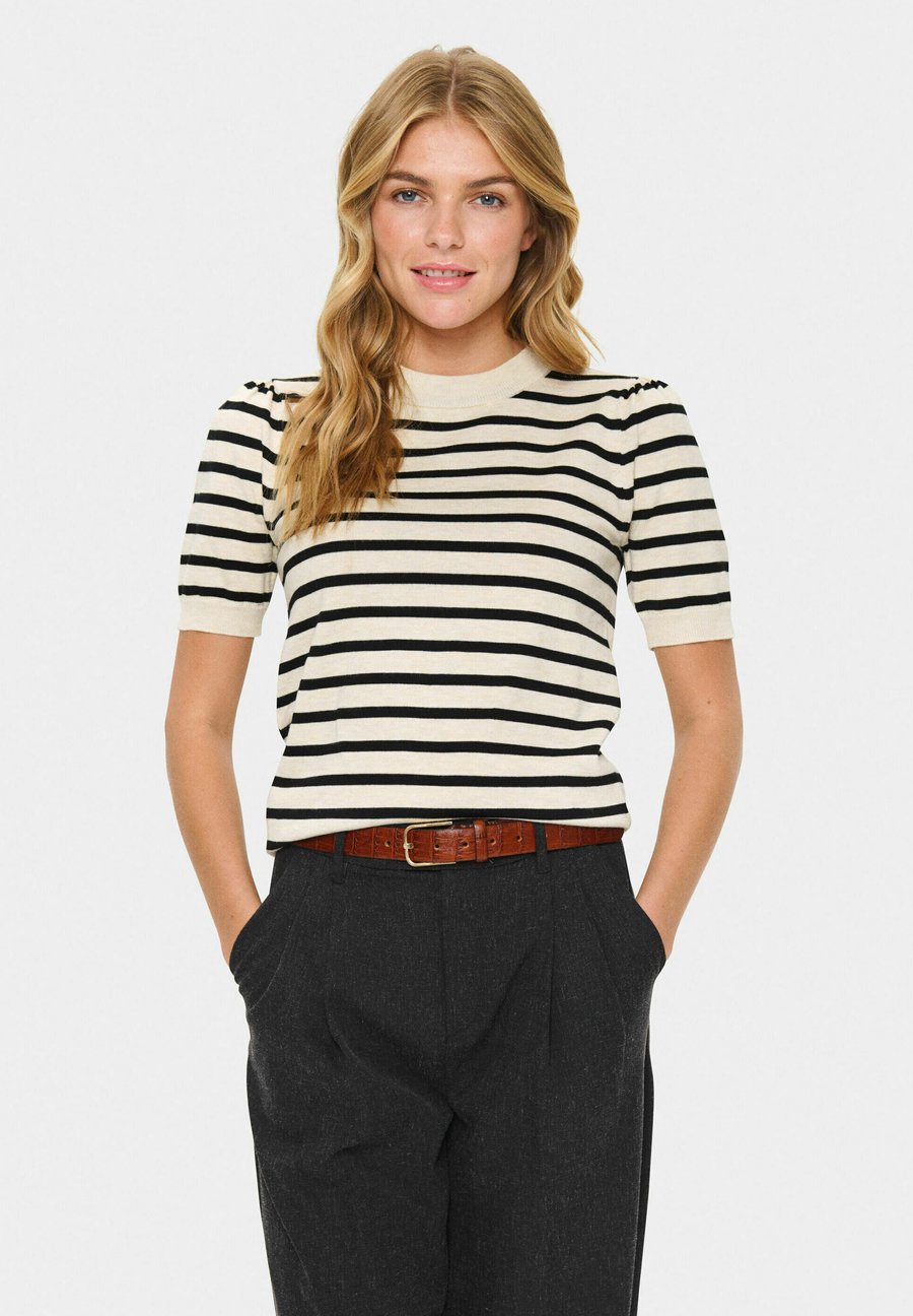 Футболка Saint Tropez MilaSZ SS Striped Pullover, Brown Rice Black Stripe/Beige, Черный, Футболка Saint Tropez MilaSZ SS Striped Pullover, Brown Rice Black Stripe/Beige
Футболка Saint Tropez MilaSZ SS Striped Pullover, Brown Rice Black Stripe/Beige, Черный, Футболка Saint Tropez MilaSZ SS Striped Pullover, Brown Rice Black Stripe/Beige