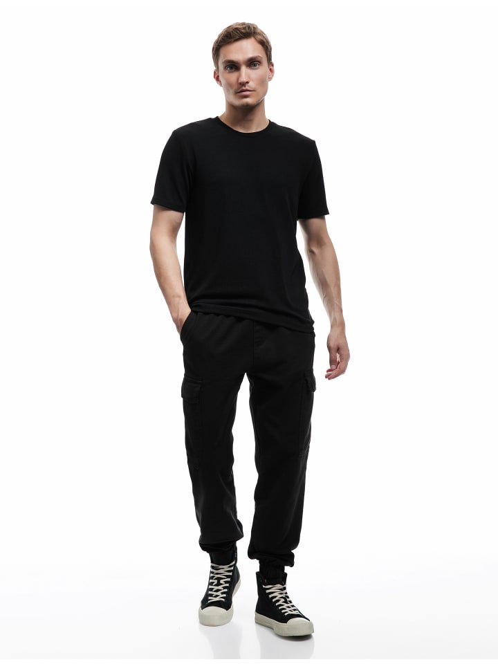 Брюки черного цвета KOTON
Брюки черного цвета KOTON