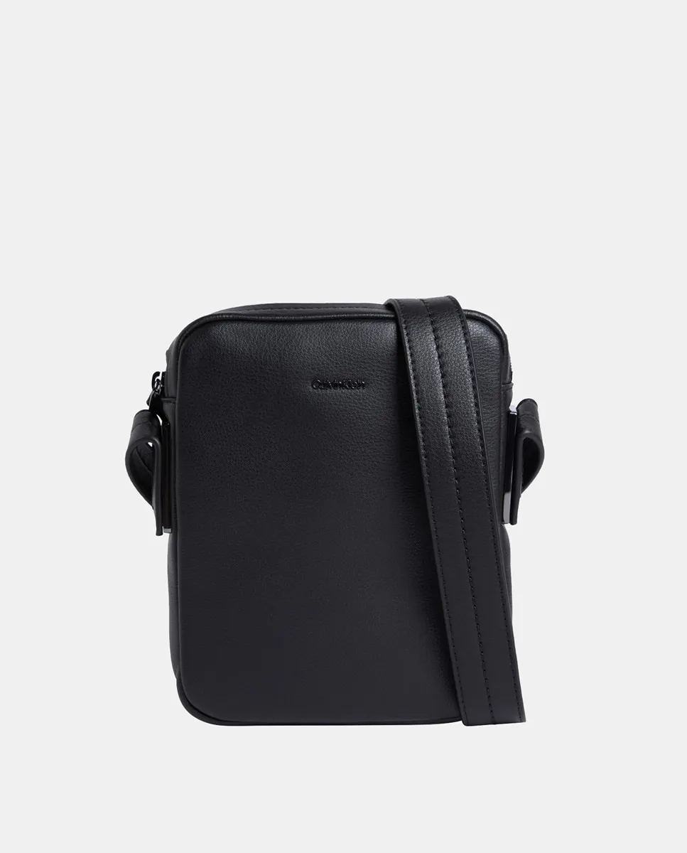 Мужская репортерская поясная сумка Calvin Klein, черный
Мужская репортерская поясная сумка Calvin Klein, черный