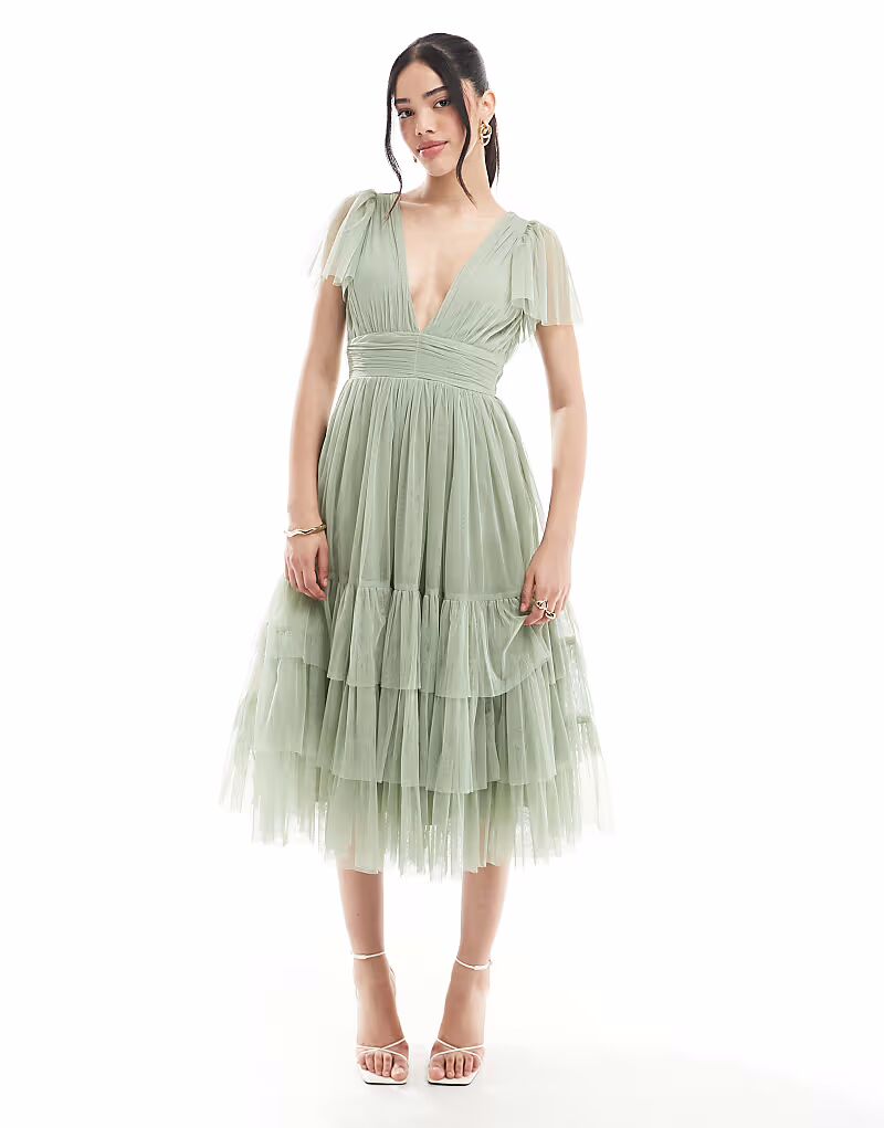 Платье невесты Madison Dusty Sage Green Midi от Lace & Beads
Платье невесты Madison Dusty Sage Green Midi от Lace & Beads