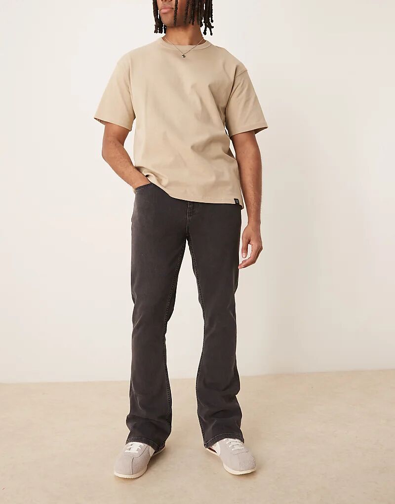 Расклешенные джинсы ASOS DESIGN эластичного кроя черного цвета
Расклешенные джинсы ASOS DESIGN эластичного кроя черного цвета