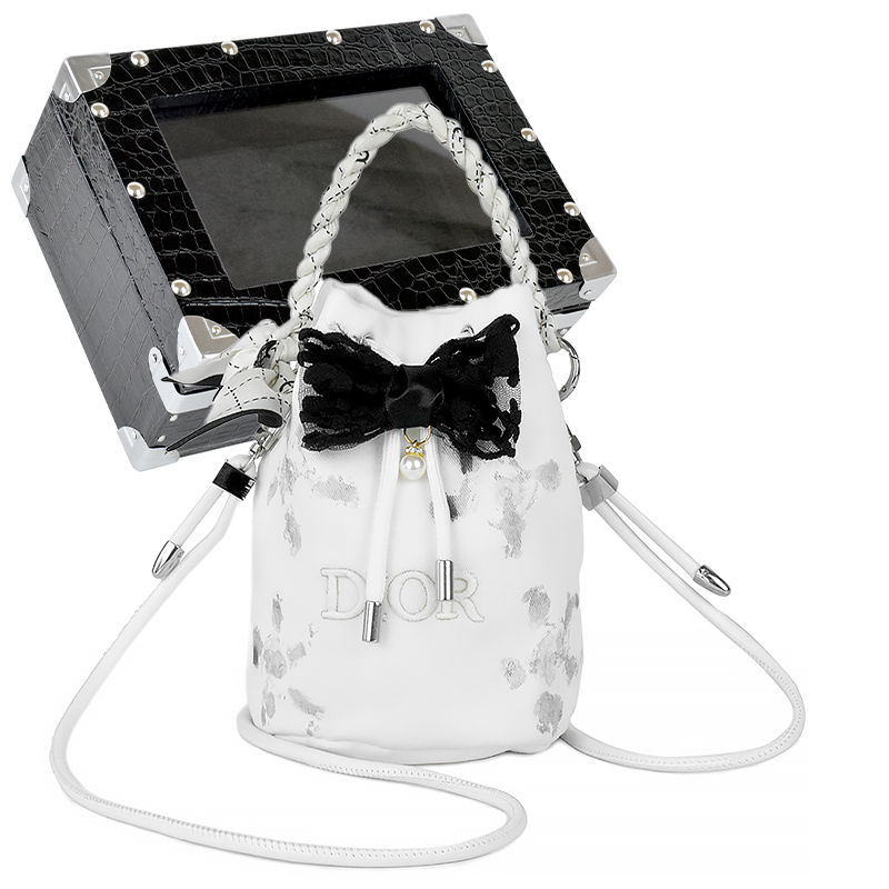 Косметичка женская DIOR
Косметичка женская DIOR