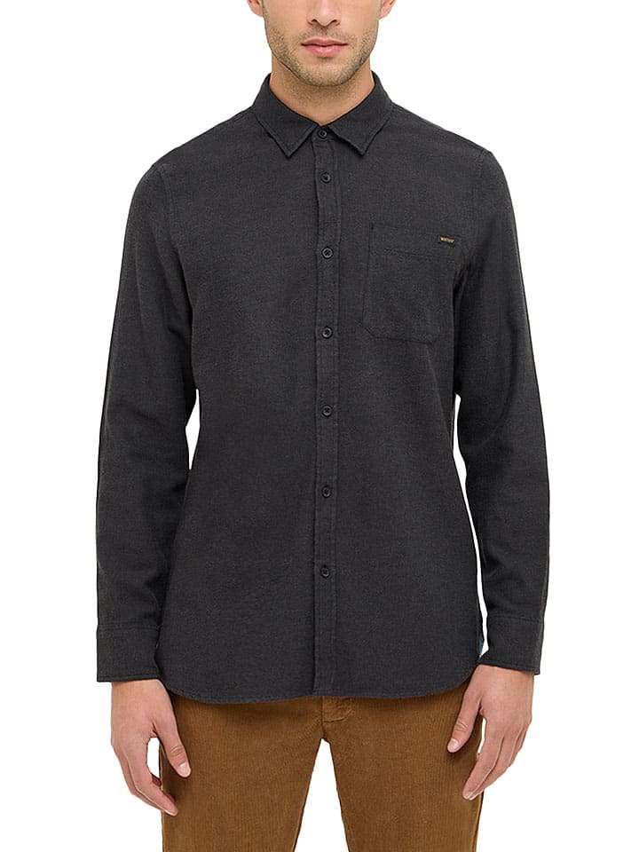 Mustang Черная рубашка
Mustang Черная рубашка