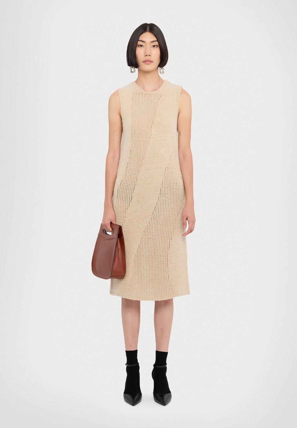 Платье-джемпер DRESS STUDIO ID, бежевый
Платье-джемпер DRESS STUDIO ID, бежевый