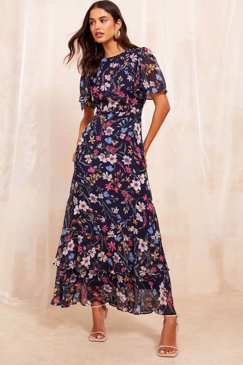 Платье миди из шифона с короткими рукавами и ярусами Friends Like These, синий
Платье миди из шифона с короткими рукавами и ярусами Friends Like These, синий