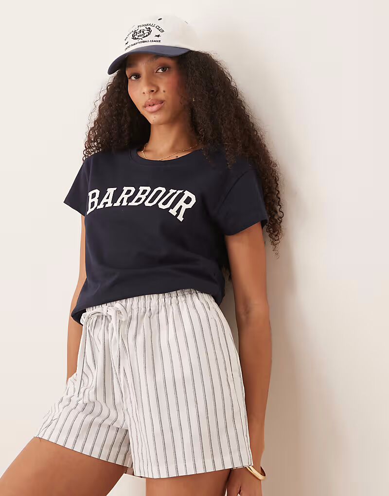 Классическая футболка Barbour Northumberland темно-синего цвета
Классическая футболка Barbour Northumberland темно-синего цвета