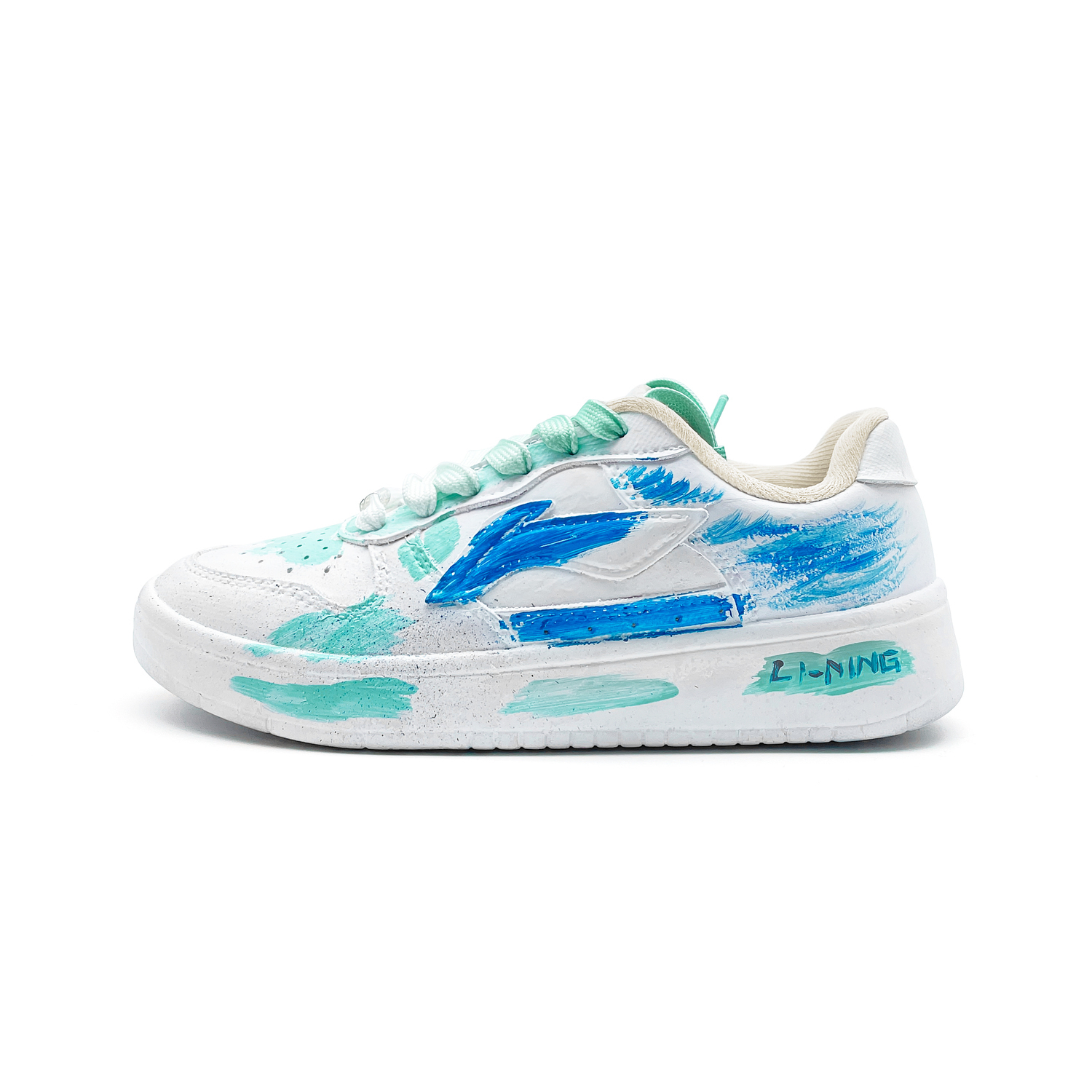 LINING Лининг Понтон Боутс Шок Абсорберс противоскользящие износостойкие лоу-топ скейтбордские кроссовки унисекс белый, цвет White
LINING Лининг Понтон Боутс Шок Абсорберс противоскользящие износостойкие лоу-топ скейтбордские кроссовки унисекс белый, цвет White