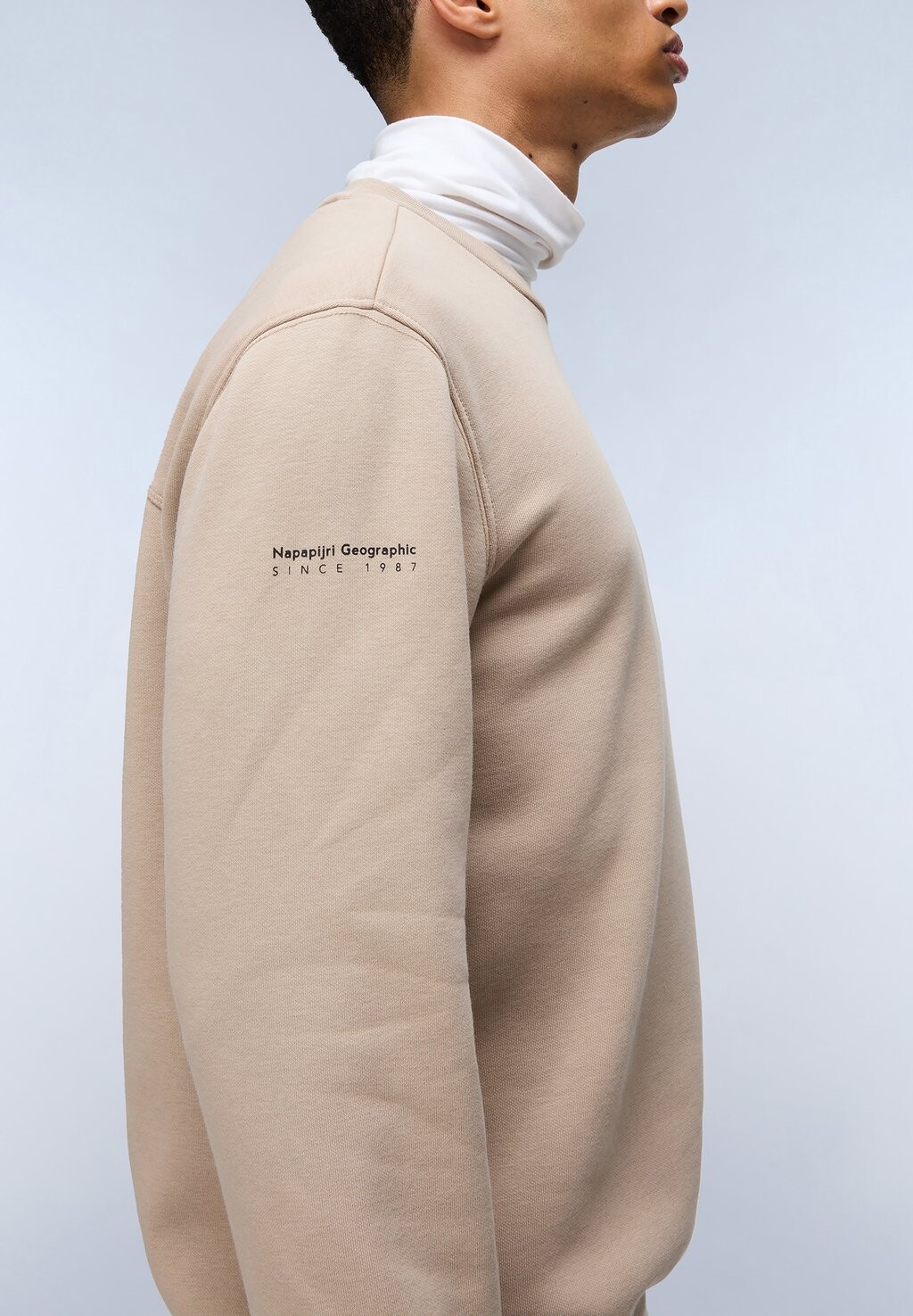 Толстовка BADGE Napapijri, бежевый
Толстовка BADGE Napapijri, бежевый