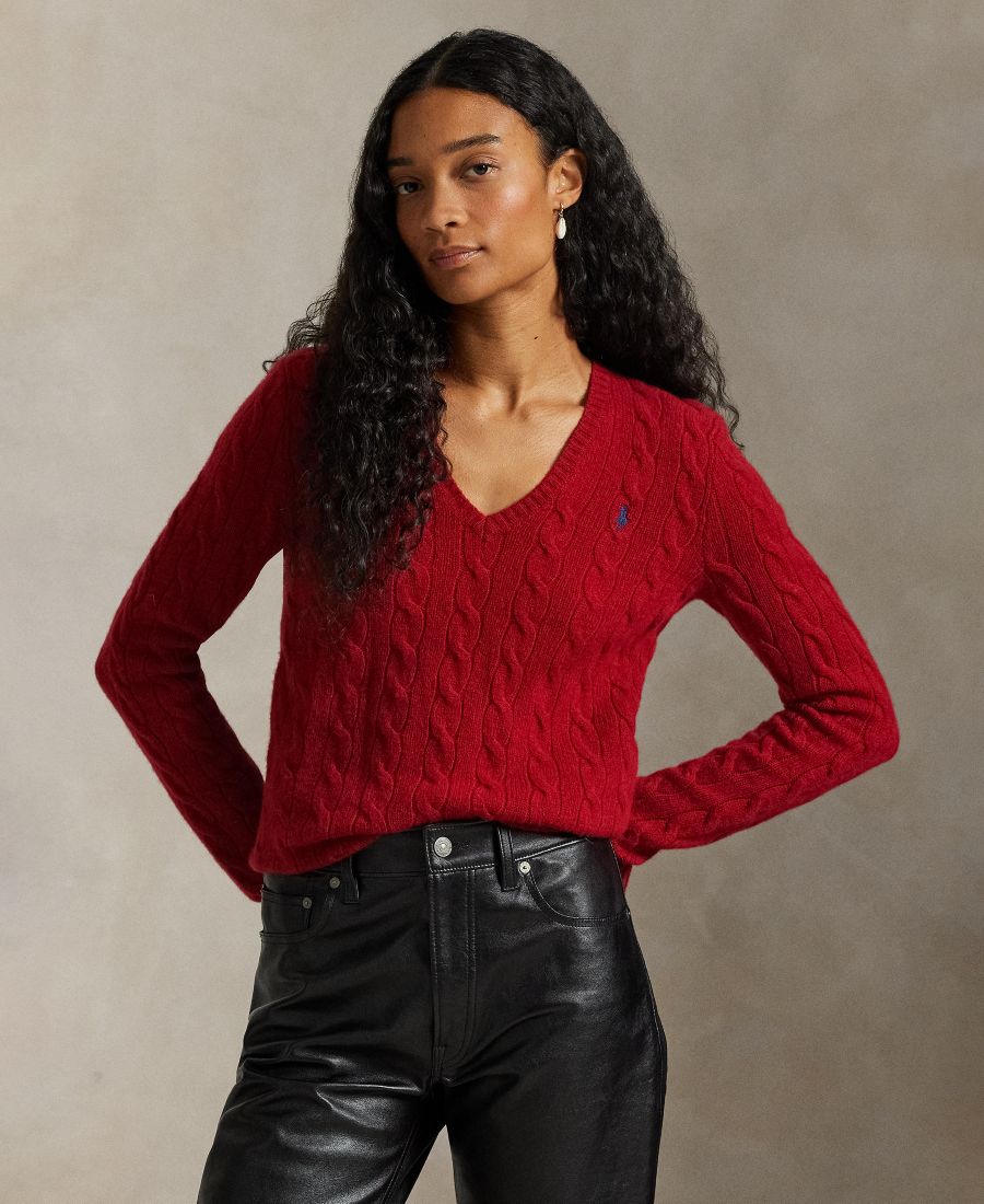 Женский свитер с V-образным вырезом из шерсти и кашемира с косами Polo Ralph Lauren, Fireside Red
Женский свитер с V-образным вырезом из шерсти и кашемира с косами Polo Ralph Lauren, Fireside Red