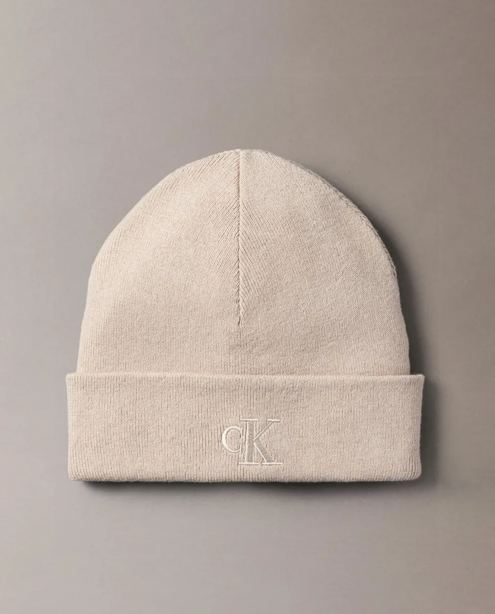 Женская шапка с логотипом Calvin Klein Jeans, светло-серый
Женская шапка с логотипом Calvin Klein Jeans, светло-серый