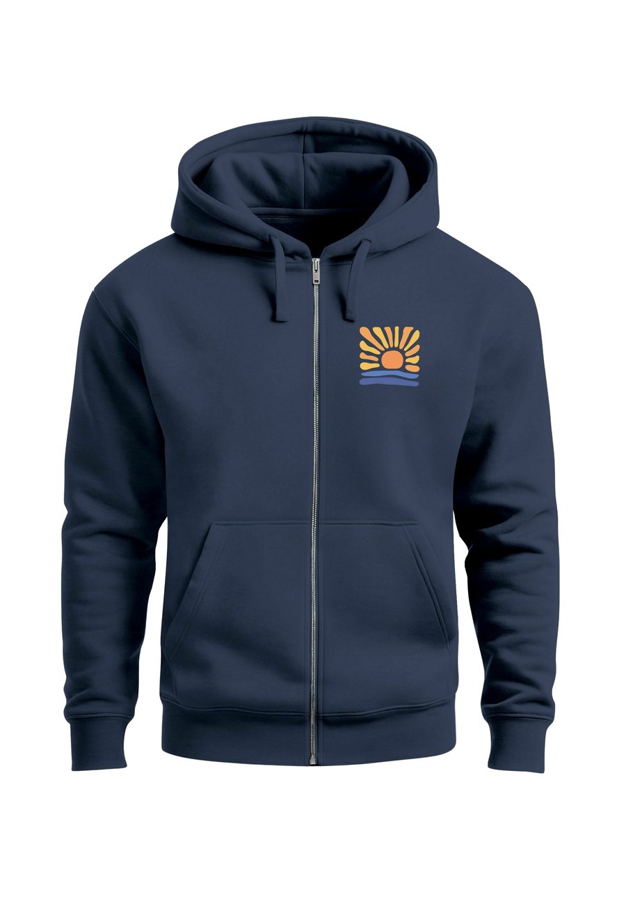 Толстовка Neverless MIT KAPUZE PRINT AUFDRUCK, Navy/Anthracite
Толстовка Neverless MIT KAPUZE PRINT AUFDRUCK, Navy/Anthracite