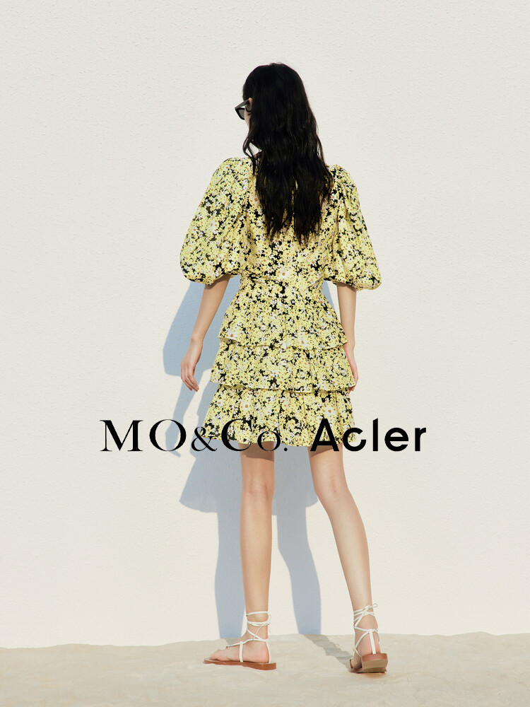 Дизайнерское платье Moco Acler с пышными рукавами и цветочным принтом, черный
Дизайнерское платье Moco Acler с пышными рукавами и цветочным принтом, черный