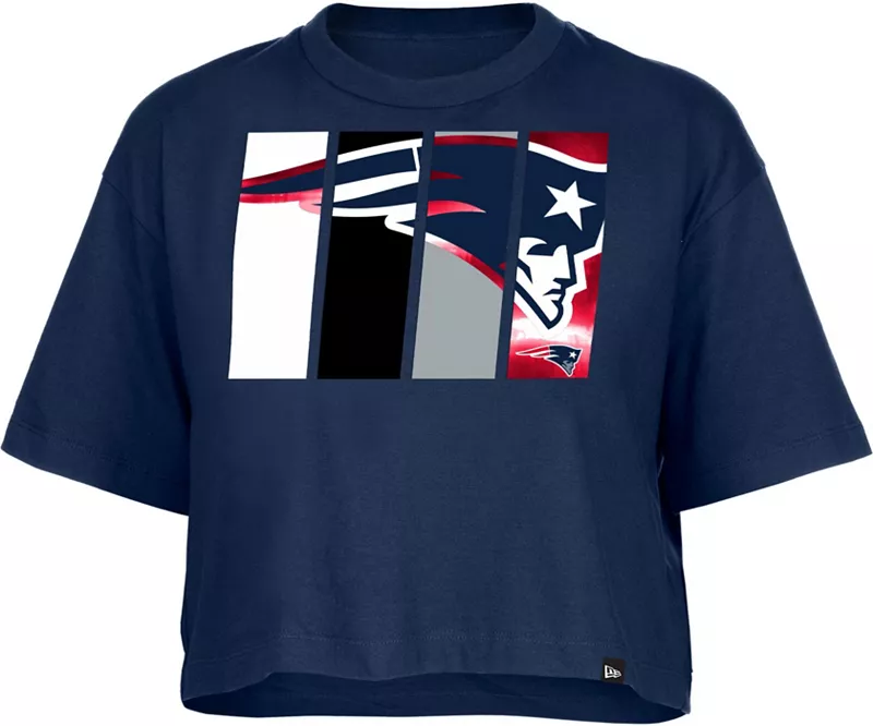 Женская темно-синяя футболка свободного кроя с вставками New Era New England Patriots
Женская темно-синяя футболка свободного кроя с вставками New Era New England Patriots