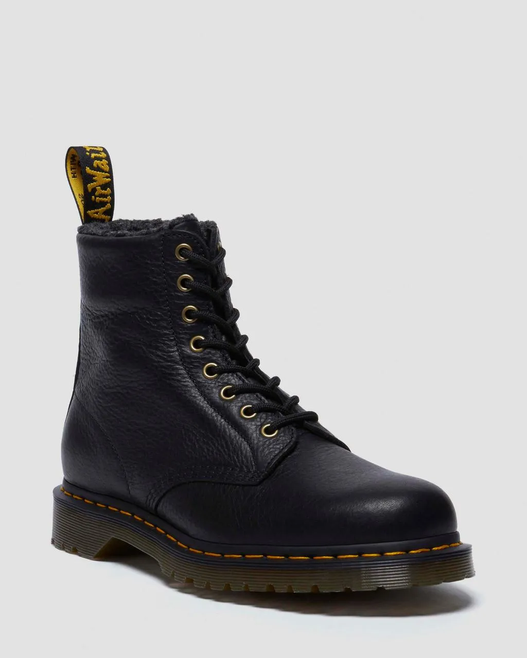 Мужские ботинки Dr. Martens 1460 кожаные на подкладке из искусственного меха, черный
Мужские ботинки Dr. Martens 1460 кожаные на подкладке из искусственного меха, черный