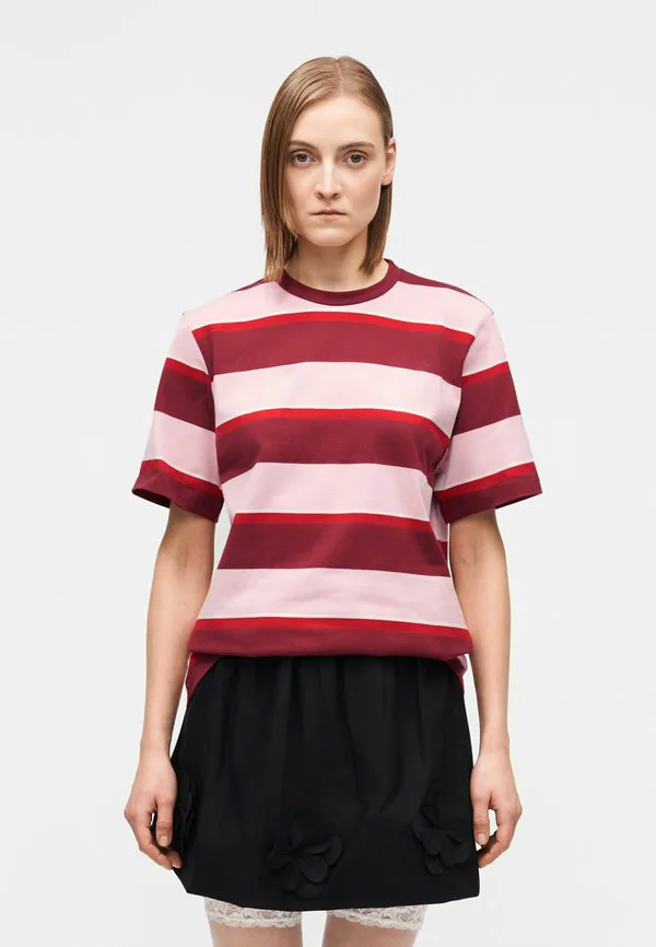 Плотная сухая свободная футболка с принтом Stine Goya, Burgundy/Pink, Розовый, Плотная сухая свободная футболка с принтом Stine Goya, Burgundy/Pink
Плотная сухая свободная футболка с принтом Stine Goya, Burgundy/Pink, Розовый, Плотная сухая свободная футболка с принтом Stine Goya, Burgundy/Pink