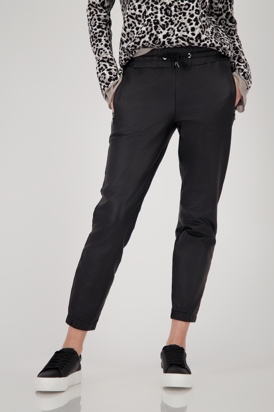 Зауженные брюки monari, черный
Зауженные брюки monari, черный