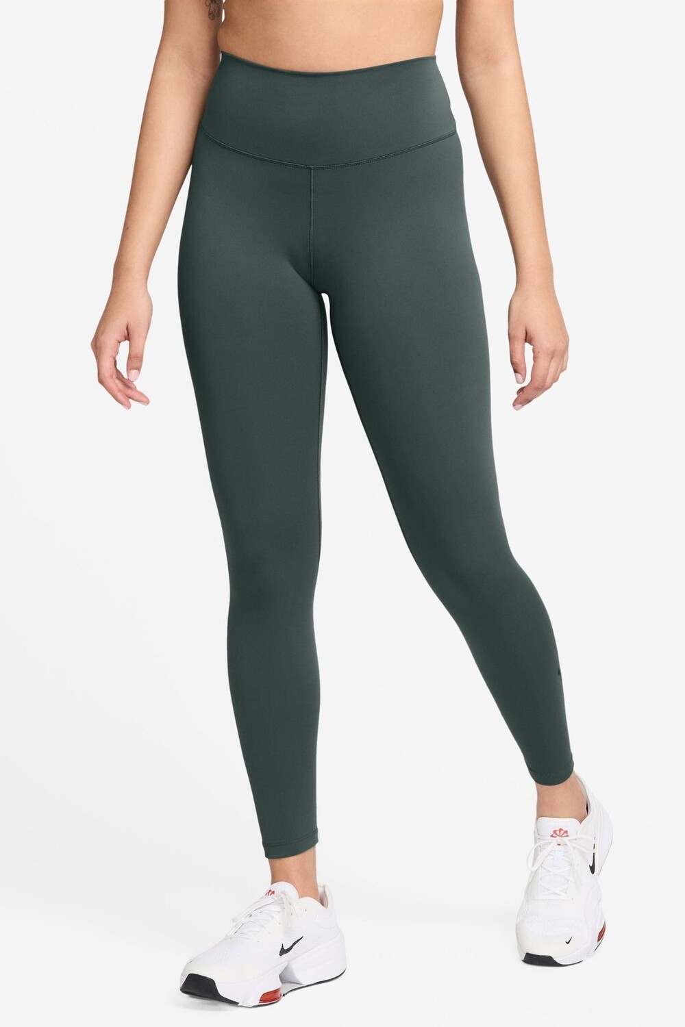 Леггинсы с высокой талией, длинные Nike, зеленый
Леггинсы с высокой талией, длинные Nike, зеленый
