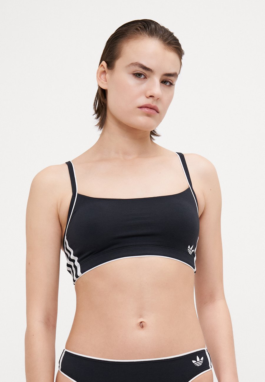 Бюстье Adidas Originals SCOOPED, Black
Бюстье Adidas Originals SCOOPED, Black
