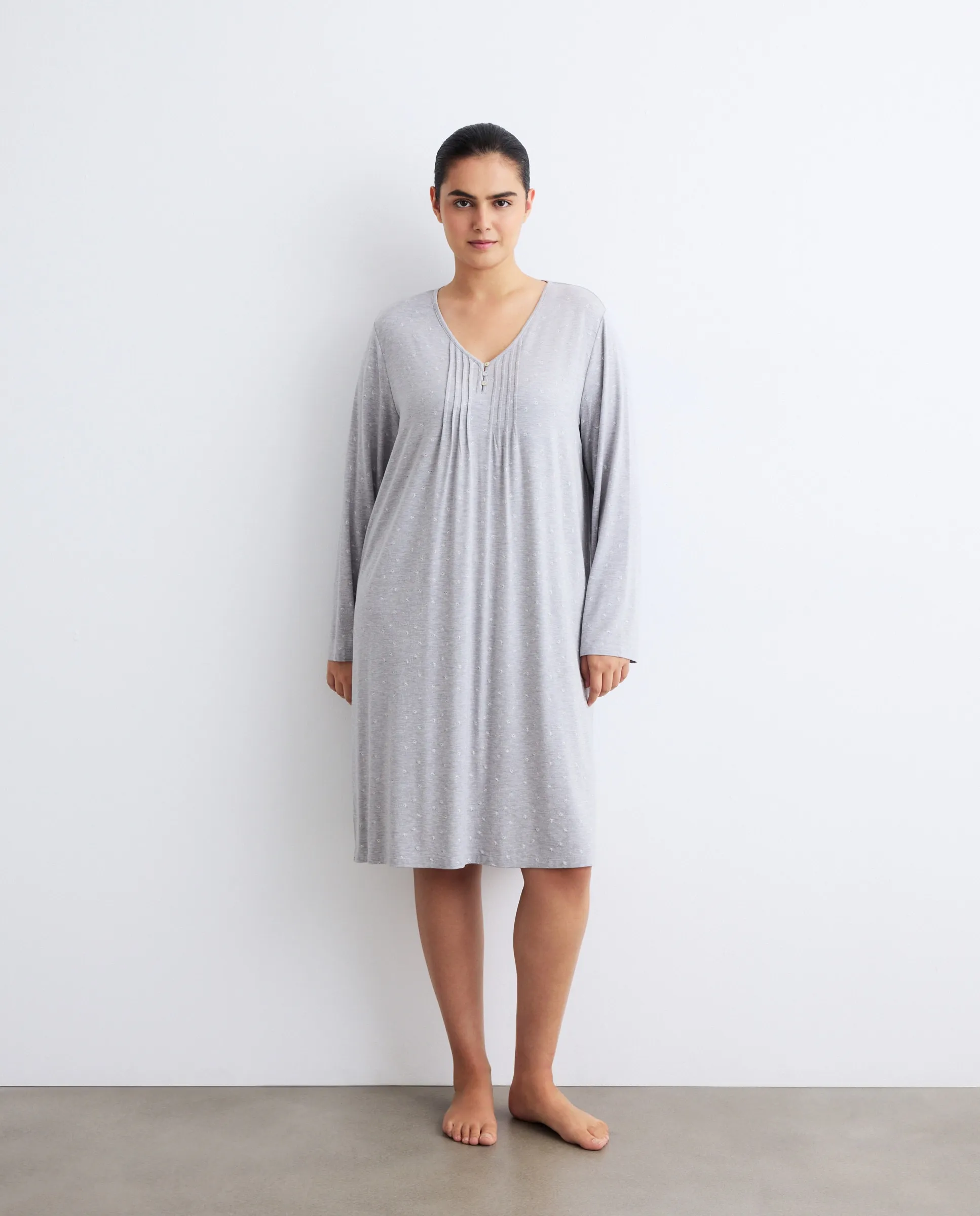 Женская ночная рубашка с вырезом пико и тремя пуговицами Couchel, светло-серый
Женская ночная рубашка с вырезом пико и тремя пуговицами Couchel, светло-серый