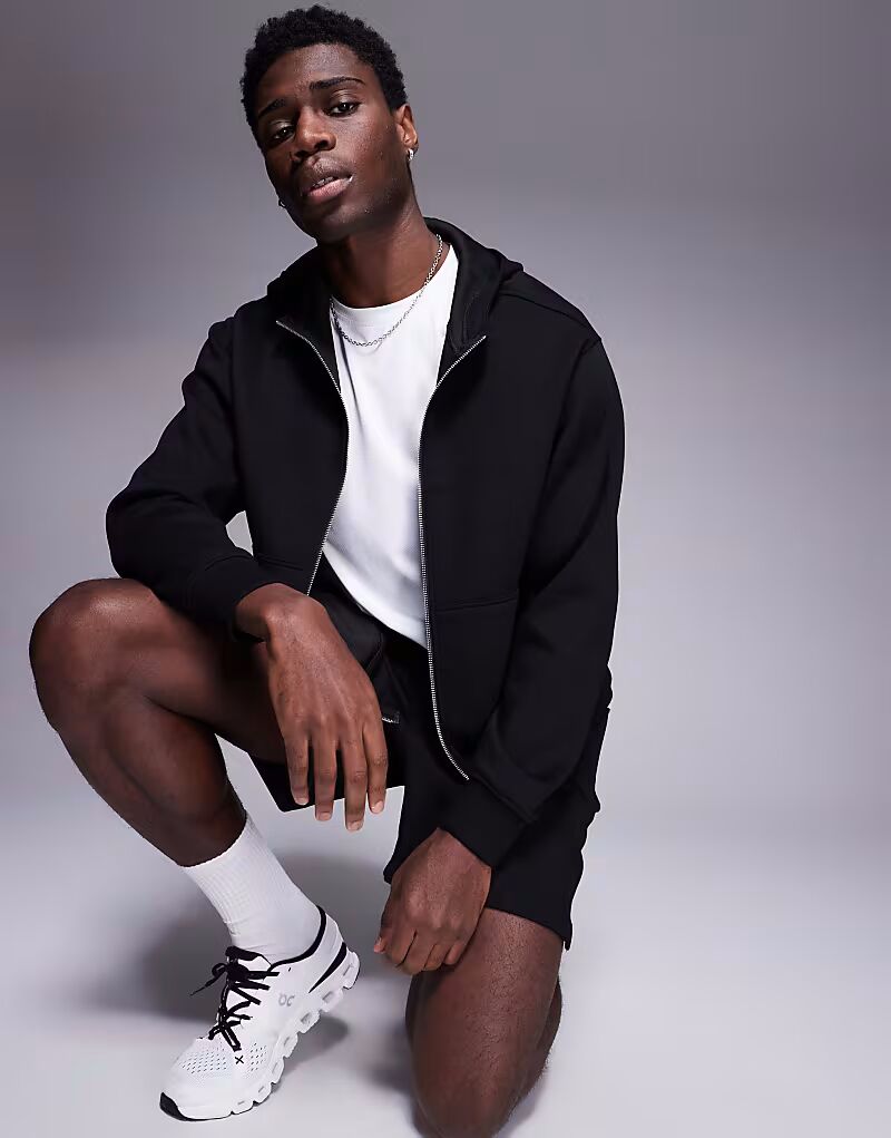 Толстовка с капюшоном из быстросохнущего трикотажа черного цвета 4505
Толстовка с капюшоном из быстросохнущего трикотажа черного цвета 4505