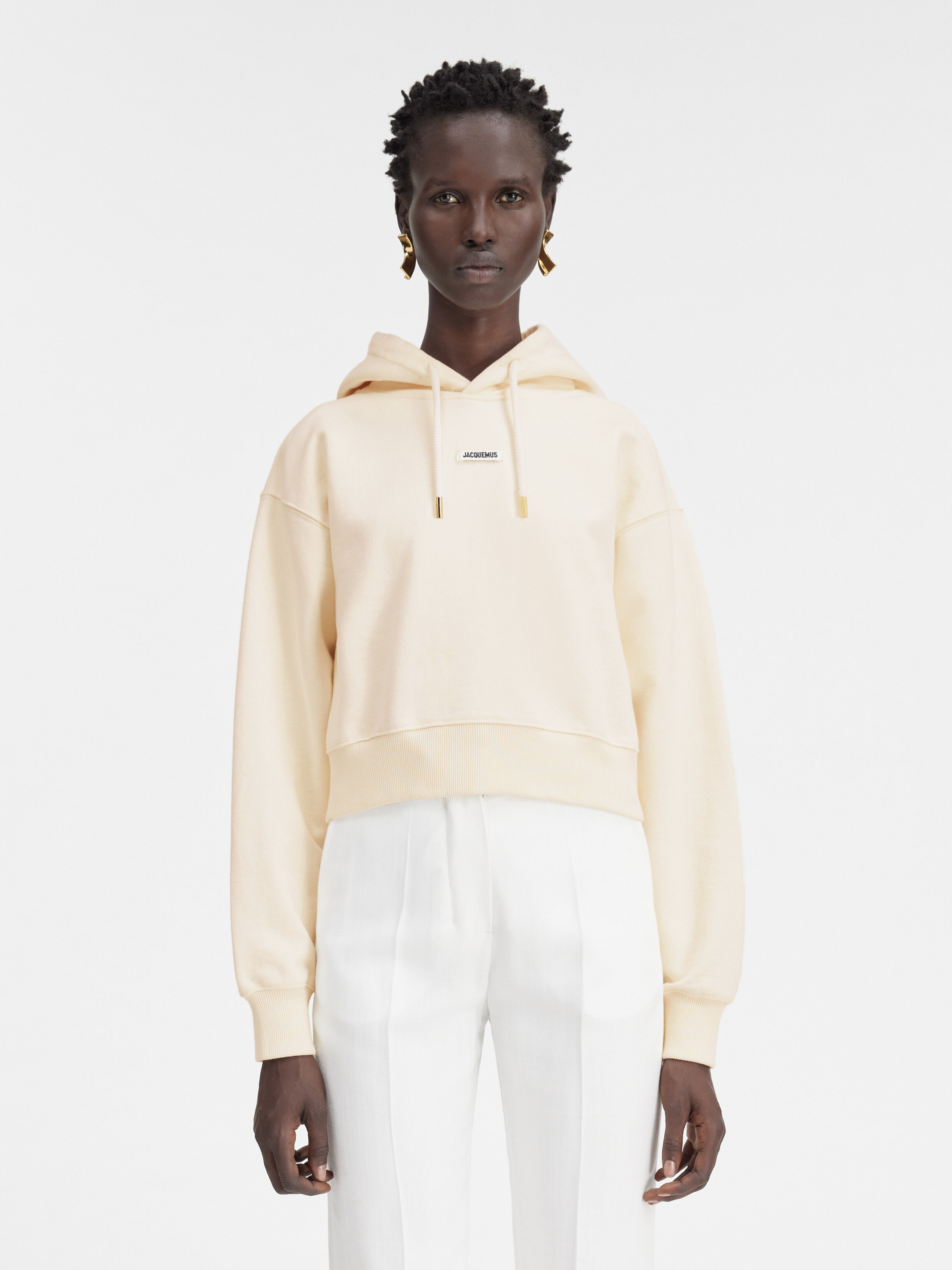 Толстовка с капюшоном и логотипом Grosgrain JACQUEMUS The Gros Grain hoodie, светло-бежевый
Толстовка с капюшоном и логотипом Grosgrain JACQUEMUS The Gros Grain hoodie, светло-бежевый