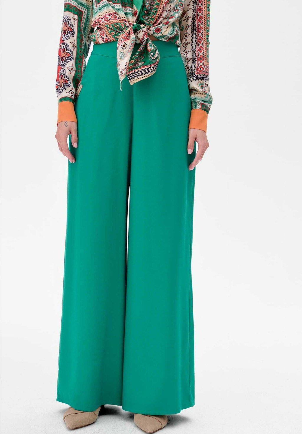 Брюки NEZI blue shadow, зеленый
Брюки NEZI blue shadow, зеленый