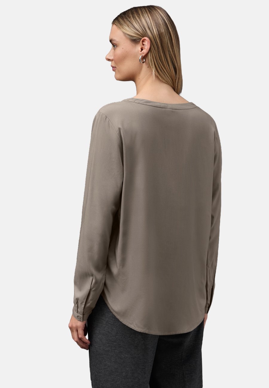 Блуза Street One IN UNIFARBE, Braun/Light Brown
Блуза Street One IN UNIFARBE, Braun/Light Brown