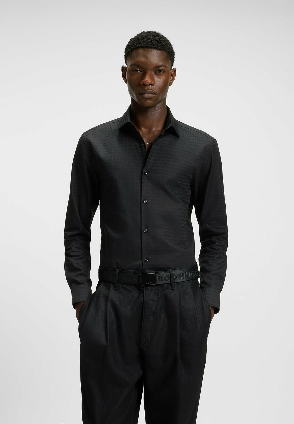 Классическая рубашка HUGO, черный
Классическая рубашка HUGO, черный