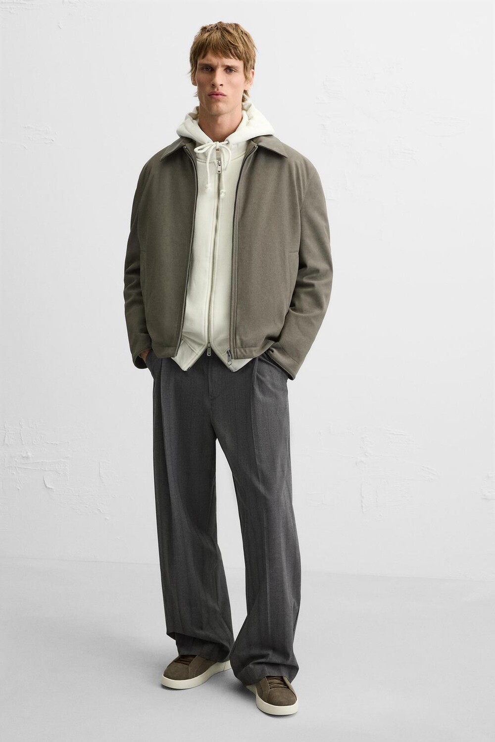 Кожаные кроссовки ZARA, темно-коричневый
Кожаные кроссовки ZARA, темно-коричневый