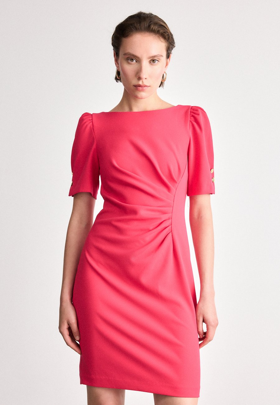 Платье DKNY SLEEVE PUFF SLEEVE SHEATH WITH BUTTON DETAILS, Lipstick/Pink
Платье DKNY SLEEVE PUFF SLEEVE SHEATH WITH BUTTON DETAILS, Lipstick/Pink