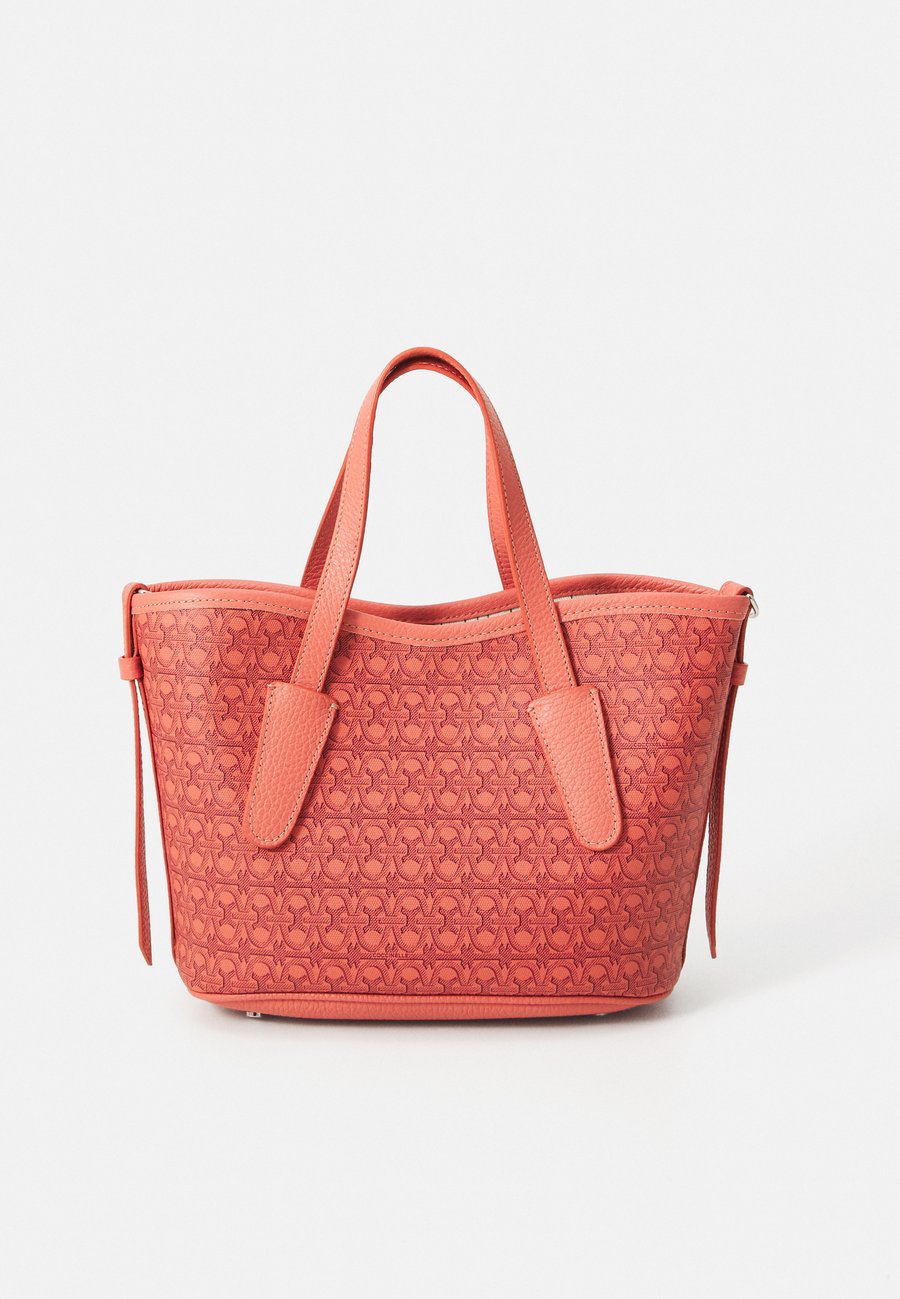 Сумка кросс-боди Coccinelle NEW NEVER, Multi Pinc/Pink
Сумка кросс-боди Coccinelle NEW NEVER, Multi Pinc/Pink