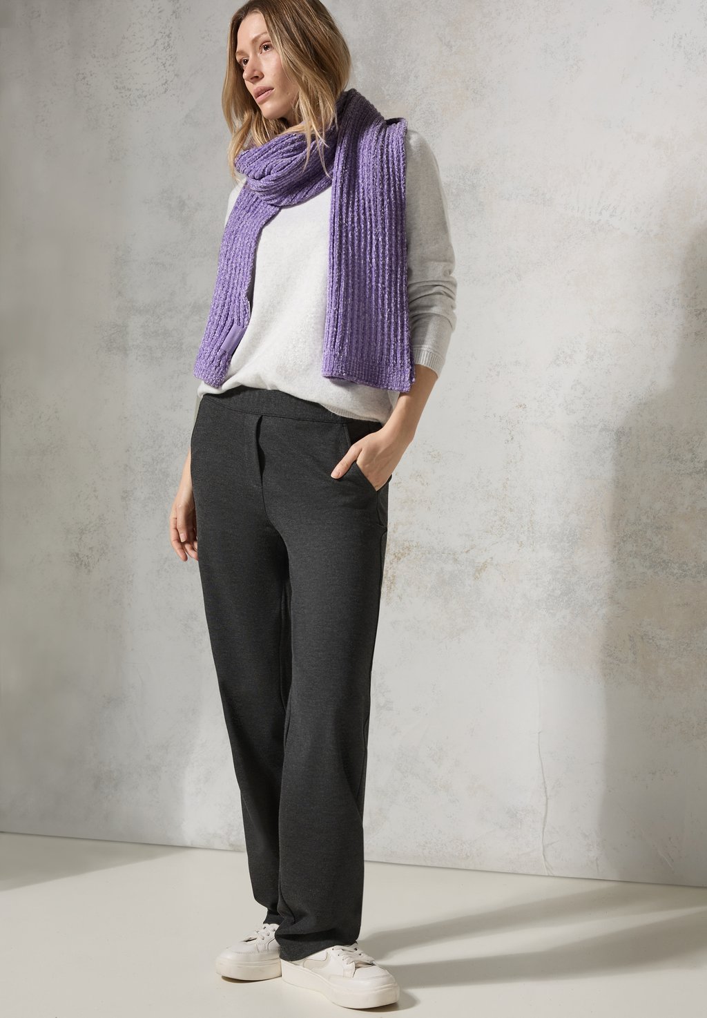 Шарф Cecil, фиолетовый
Шарф Cecil, фиолетовый