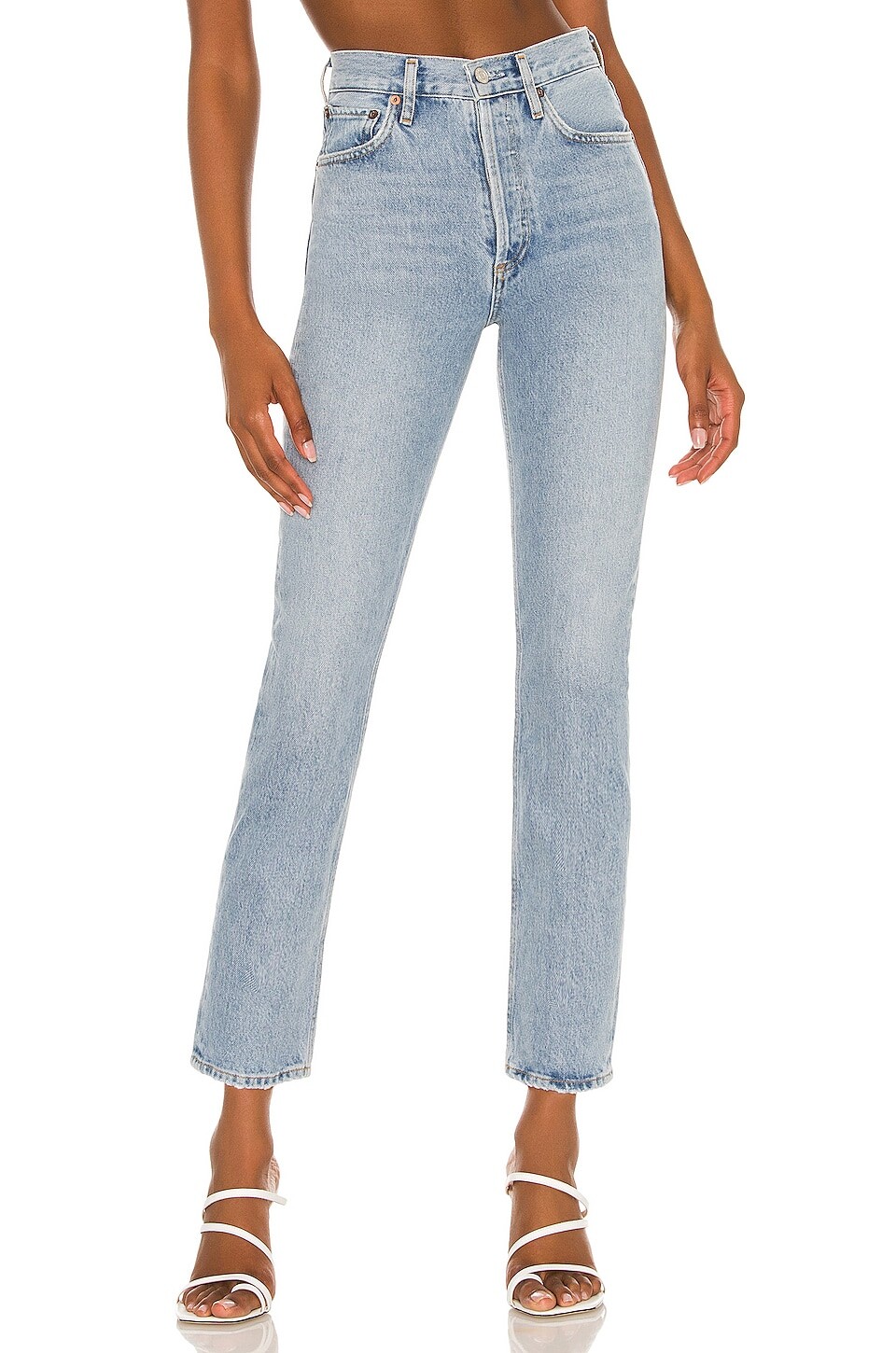 Джинсы AGOLDE Riley High, цвет Dimension
Джинсы AGOLDE Riley High, цвет Dimension