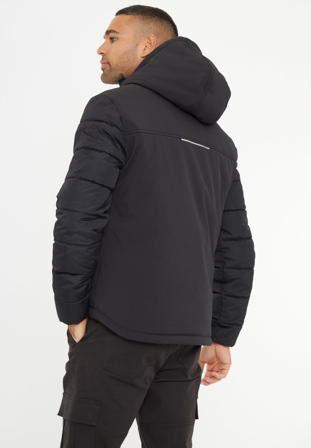 Зимняя куртка GANNON Threadbare, черный
Зимняя куртка GANNON Threadbare, черный