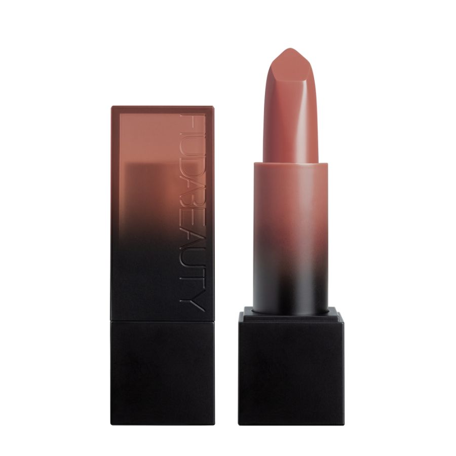 Увлажняющая кремовая помада power bullet cream glow hydrating lipstick Huda Beauty, цвет sweet nude habibi, вес 3 гр.
Увлажняющая кремовая помада power bullet cream glow hydrating lipstick Huda Beauty, цвет sweet nude habibi, вес 3 гр.