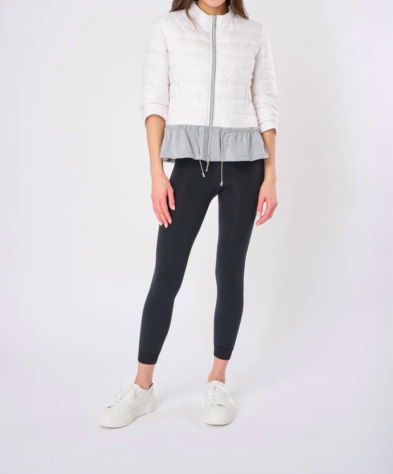 Стеганая трикотажная куртка-пуховик с баской белого цвета ANORAK, Белый, Стеганая трикотажная куртка-пуховик с баской белого цвета ANORAK
Стеганая трикотажная куртка-пуховик с баской белого цвета ANORAK, Белый, Стеганая трикотажная куртка-пуховик с баской белого цвета ANORAK