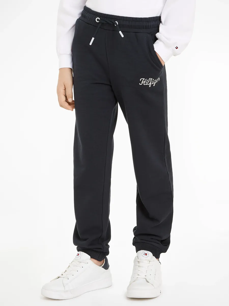 Спортивные брюки Tommy Hilfiger "HILFIGER NY EMB TERRY SWEATPANT", дети до 16 лет, с вышивкой логотипа, цвет Desert Sky
Спортивные брюки Tommy Hilfiger "HILFIGER NY EMB TERRY SWEATPANT", дети до 16 лет, с вышивкой логотипа, цвет Desert Sky