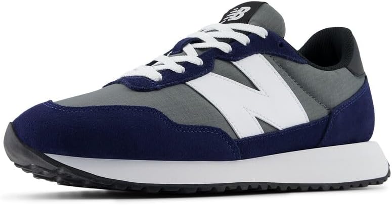 Мужские кроссовки для бега по шоссе New Balance 237 V1 Classic, белый
Мужские кроссовки для бега по шоссе New Balance 237 V1 Classic, белый