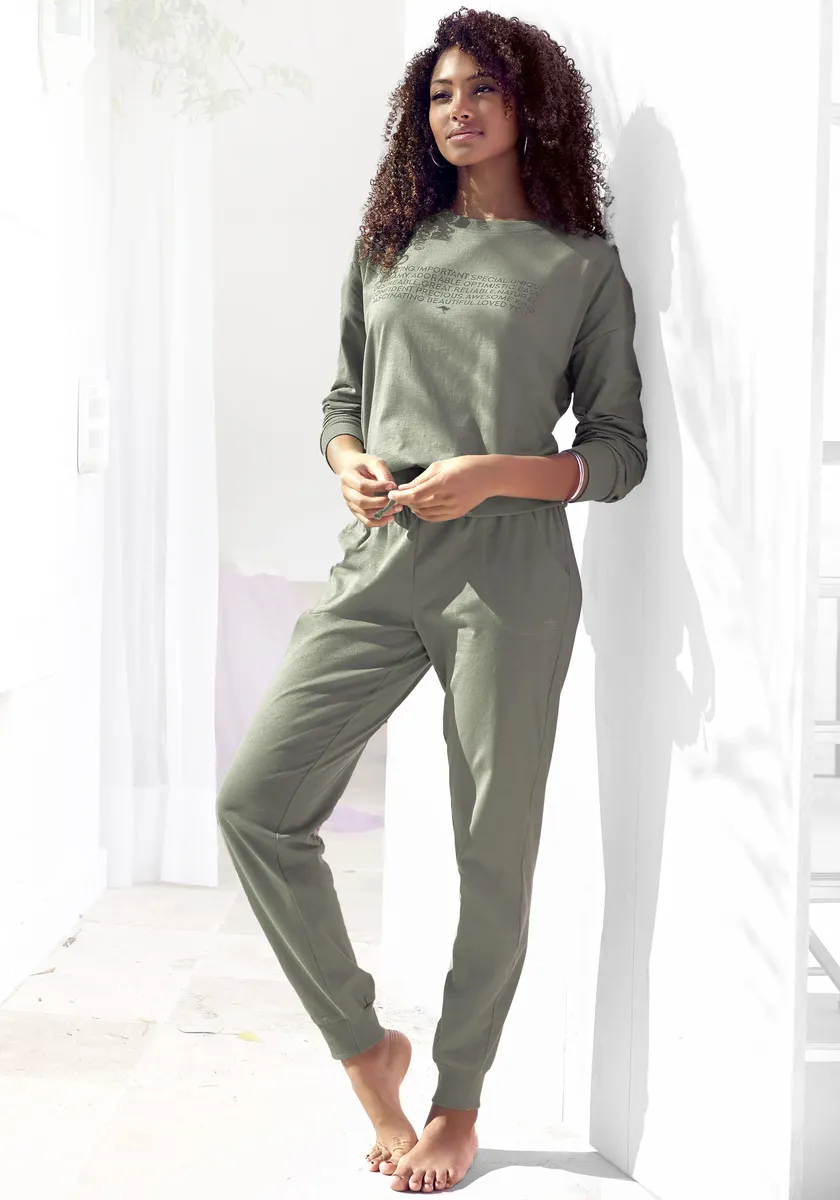 Пижама KangaROOS (2 шт.), с надписью спереди, хаки
Пижама KangaROOS (2 шт.), с надписью спереди, хаки