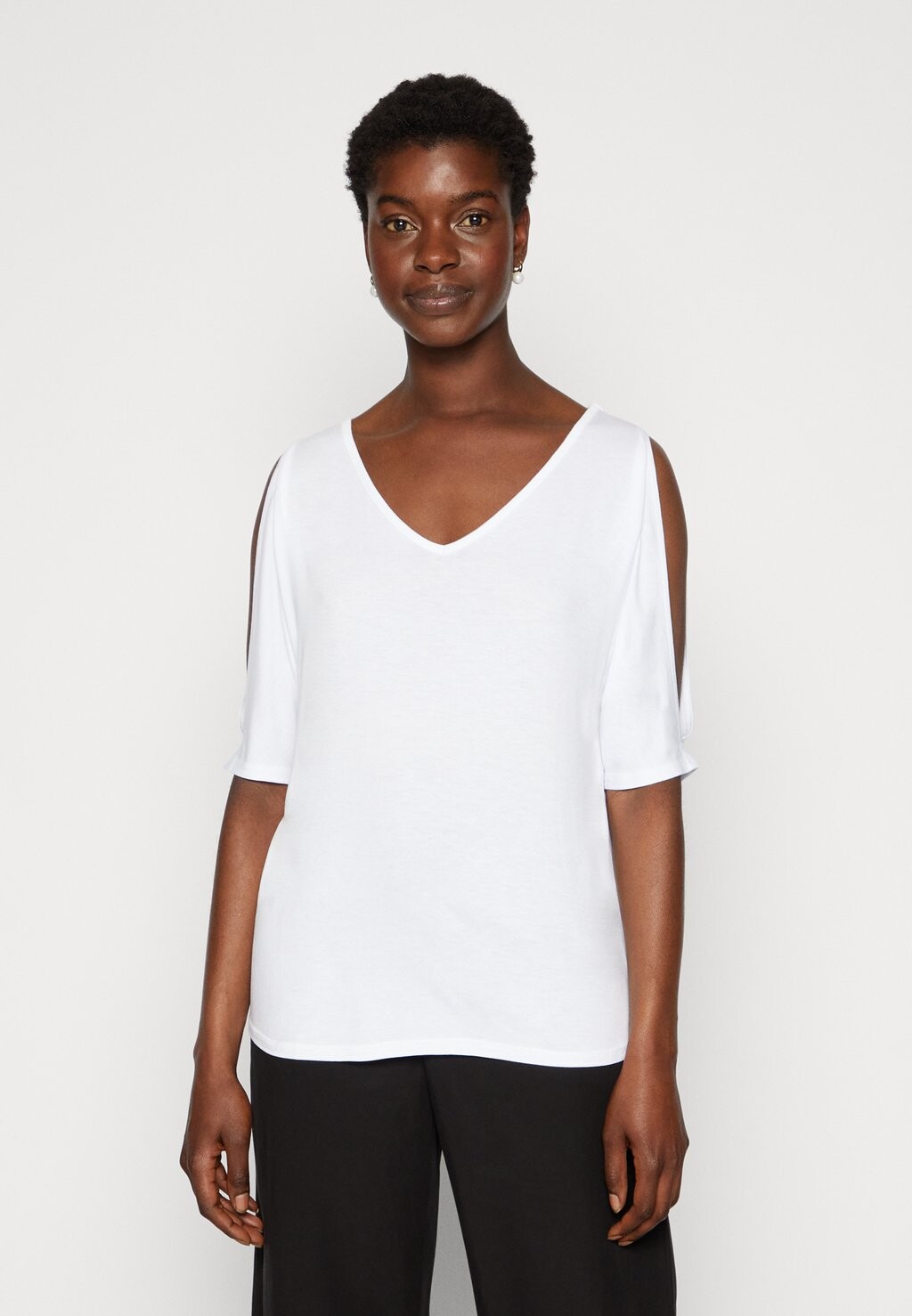 Базовая футболка LASCANA
Базовая футболка LASCANA