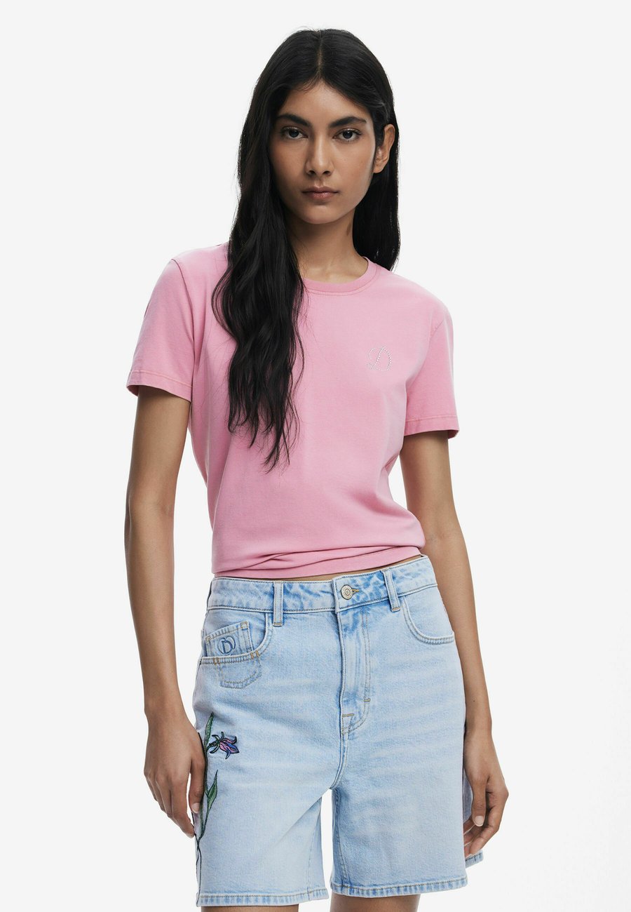 Футболка Desigual Print T-shirt, Red/Pink, Красный, Футболка Desigual Print T-shirt, Red/Pink
Футболка Desigual Print T-shirt, Red/Pink, Красный, Футболка Desigual Print T-shirt, Red/Pink