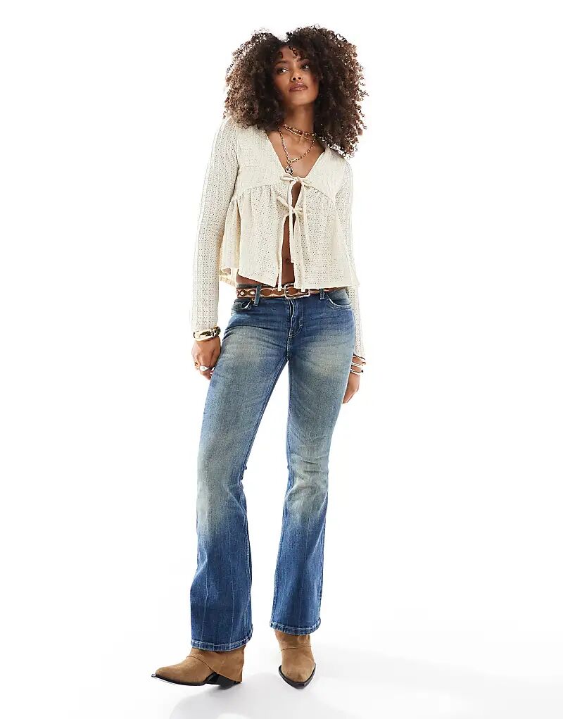 Топ Miss Selfridge с завязкой спереди и длинными рукавами, баской, кремового цвета
Топ Miss Selfridge с завязкой спереди и длинными рукавами, баской, кремового цвета