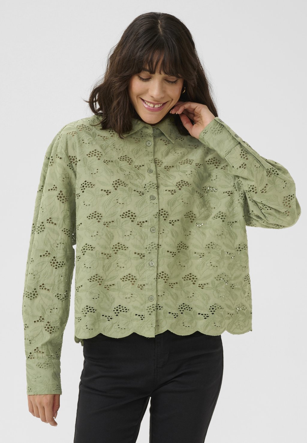 Блузка на пуговицах Kaffe, оливковый
Блузка на пуговицах Kaffe, оливковый