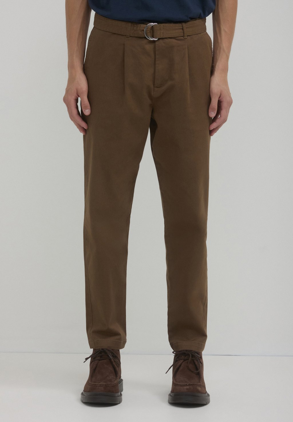 Чиносы CON CINTURA Calliope, коричневый
Чиносы CON CINTURA Calliope, коричневый