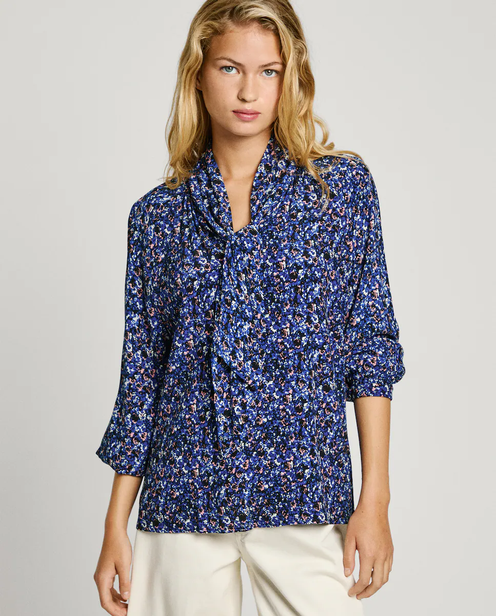Женская блузка с цветочным принтом и бантом на шее Pepe Jeans, синий
Женская блузка с цветочным принтом и бантом на шее Pepe Jeans, синий