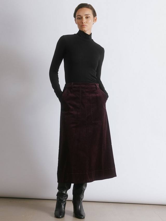 Короткая юбка миди из вельвета Albaray, Burgundy
Короткая юбка миди из вельвета Albaray, Burgundy