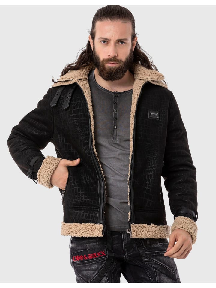 Куртка в ЧЕРНОМ цвете Cipo & Baxx
Куртка в ЧЕРНОМ цвете Cipo & Baxx