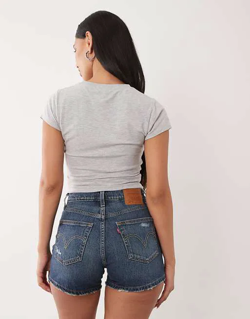 Темно-синие джинсовые шорты Levi's 501 «песочные часы»
Темно-синие джинсовые шорты Levi's 501 «песочные часы»